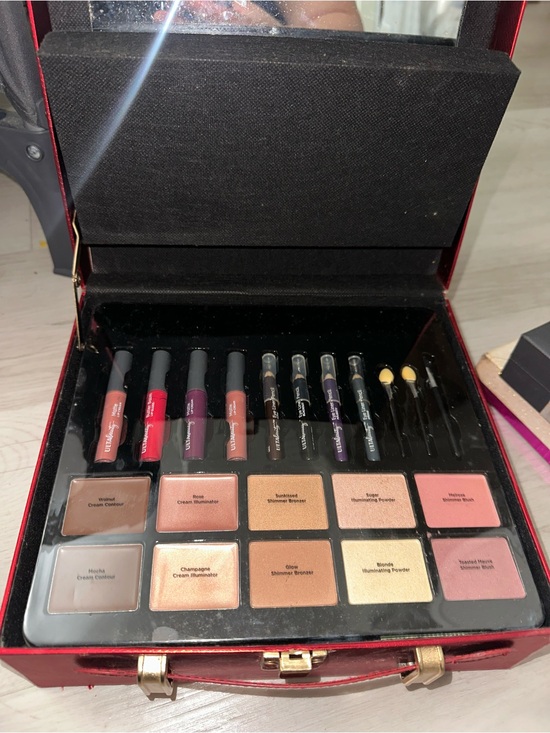 Other - Makeup Box Palette Set